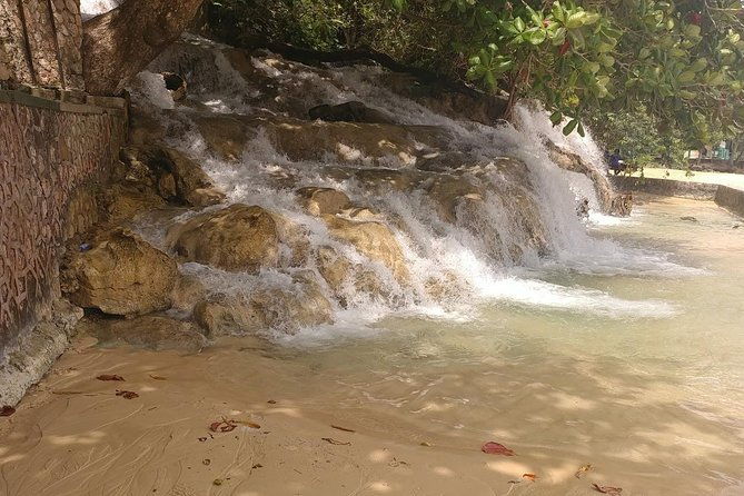dunns-river-falls-scenic-tour