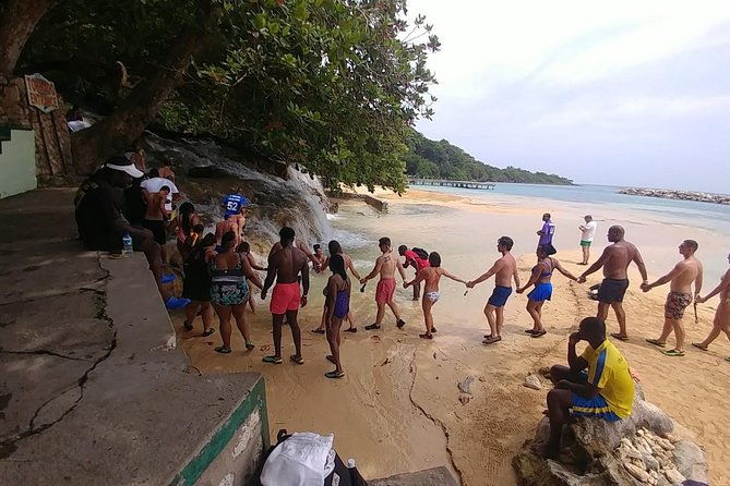 dunns-river-falls-scenic-tour