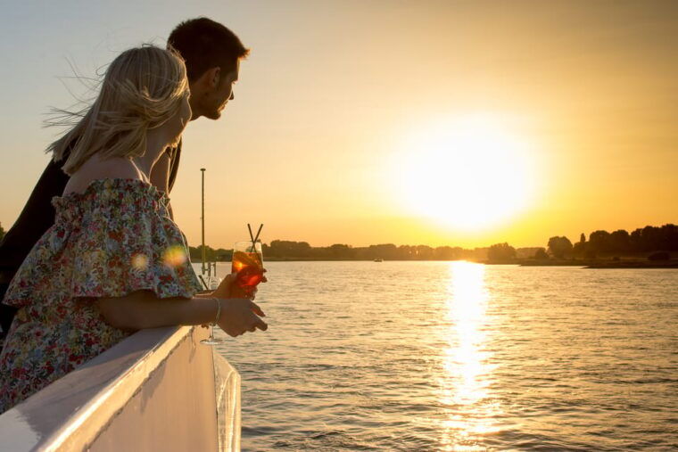 dusseldorf-2-hour-evening-rhine-river-cruise-with-live-dj