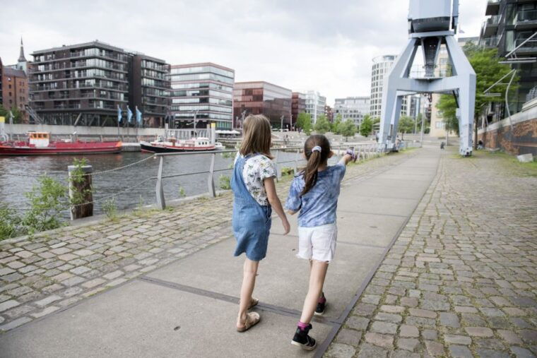 dusseldorf-city-exploration-game-for-kids-with-geolino