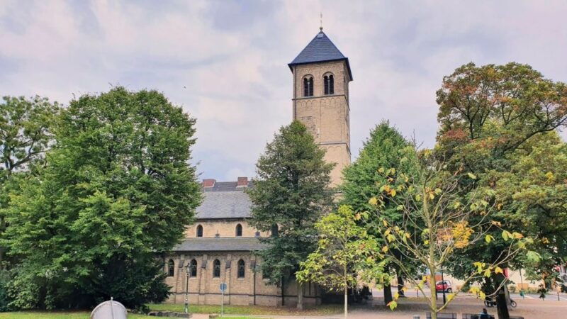 dusseldorf-self-guided-walk-along-river-dussel-to-old-town