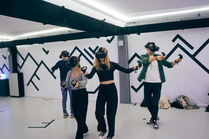 Düsseldorf: Virtual Reality Escape Game - Who Should Try This Experience?