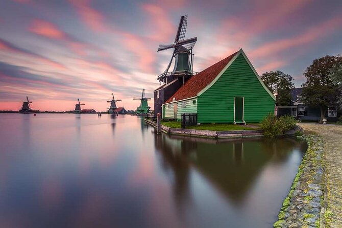 dutch-countryside-and-zaanse-schans-windmills-private-tour