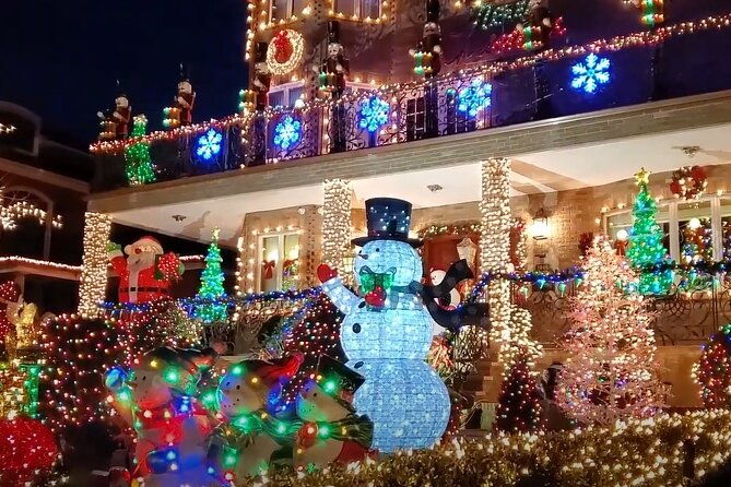 dyker-heights-brooklyn-christmas-lights-walking-tour