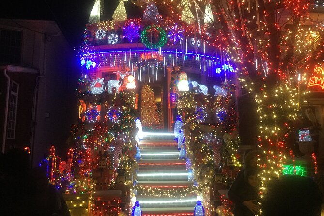 dyker-heights-brooklyn-christmas-lights-walking-tour