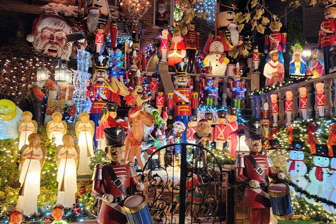 dyker-heights-brooklyn-christmas-lights-walking-tour