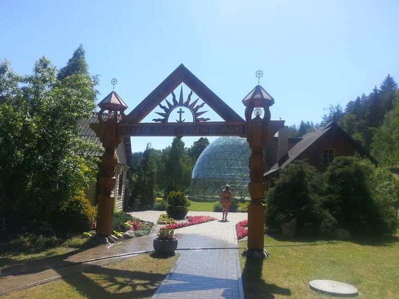 Dzukija National Park and Grutas Park: Full-Day Tour - Why This Tour Works Well