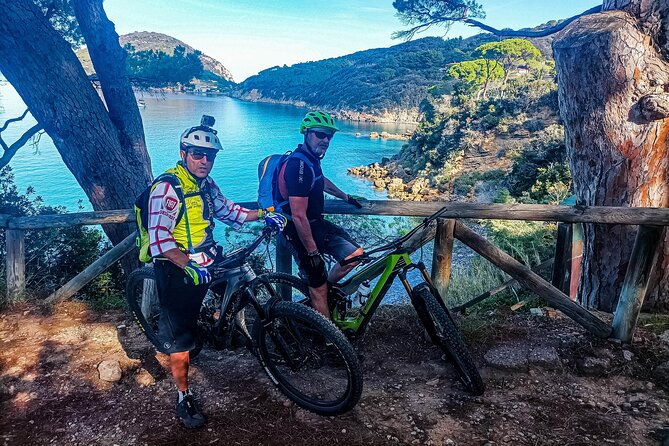 e-bike-experience-tour-of-portoferraio-by-e-bike-2