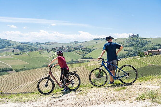 e-bike-in-the-langhe-landscapes-wines-and-cuisine