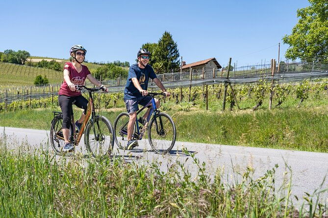 e-bike-in-the-langhe-landscapes-wines-and-cuisine