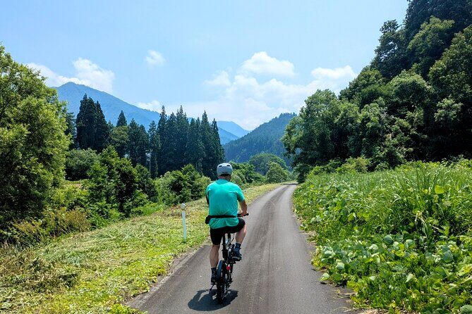 E Bike in Yuzawa Mountain Views Lake Daigenta and Rice Terraces - Frequently Asked Questions