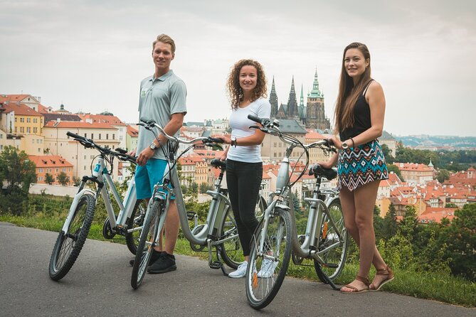 e-bike-or-e-scooter-tour-prague-highlights