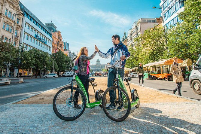 e-bike-or-e-scooter-tour-prague-highlights