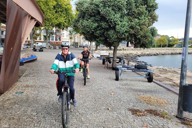 e-bike-porto-downtown-and-sightseeing-bike-tour-2