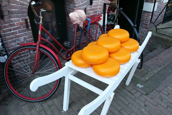 e-bike-private-tour-countryside-of-amsterdam-volendam-marken