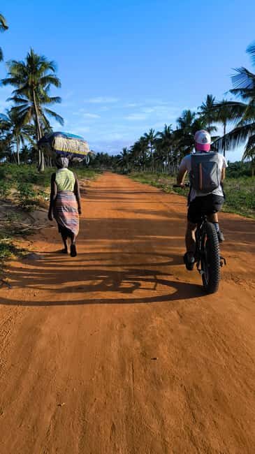 E-bike Tofo Tours: Tofo Beach, Mozambique - Introduction