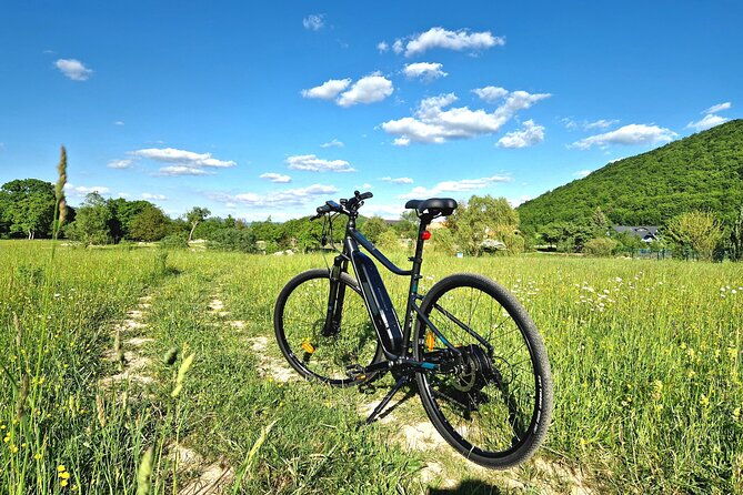 e-bike-tour-around-gacka-river-valley