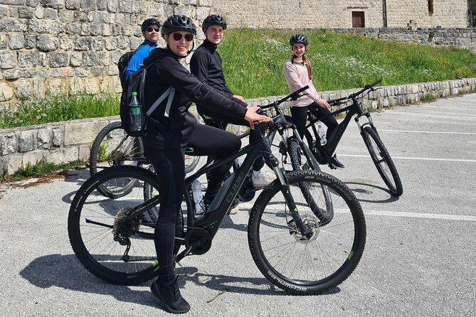 e-bike-tour-gourmet-lunch-wine-tasting-small-group