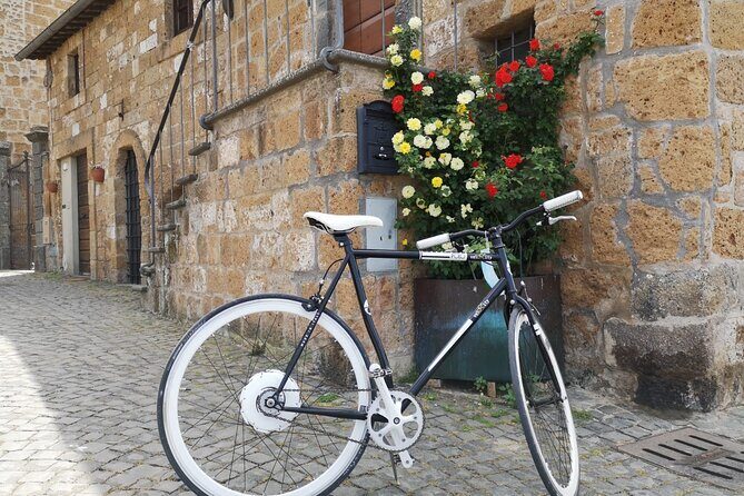 E-bike tour in Orvieto in small group: history, culture with lunch or dinner - Practical Details and Considerations
