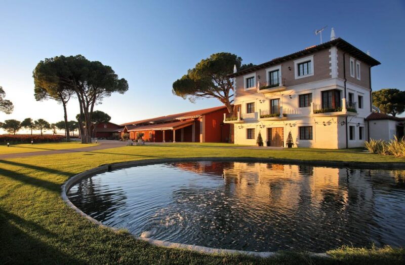 e-bike-tour-picnic-in-an-exclusive-winery-estate