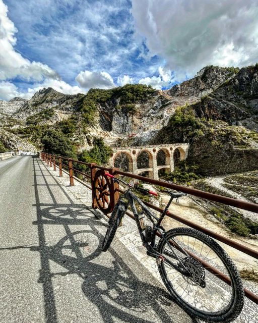 e-bike-tour-to-the-carrara-marble-quarries-with-lard-tasting
