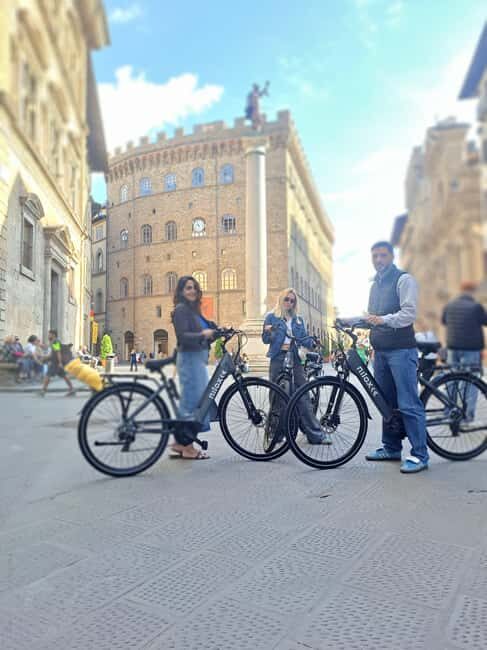 E-bike tour with Florentine tour guide, toast included - Key Points