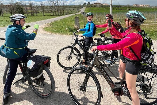 e-bike-tour-with-stop-in-the-cellar-in-the-bardolino-area