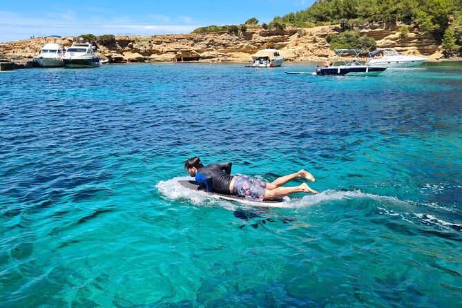 e-foil-academy-mallorca-learn-to-fly-over-the-sea