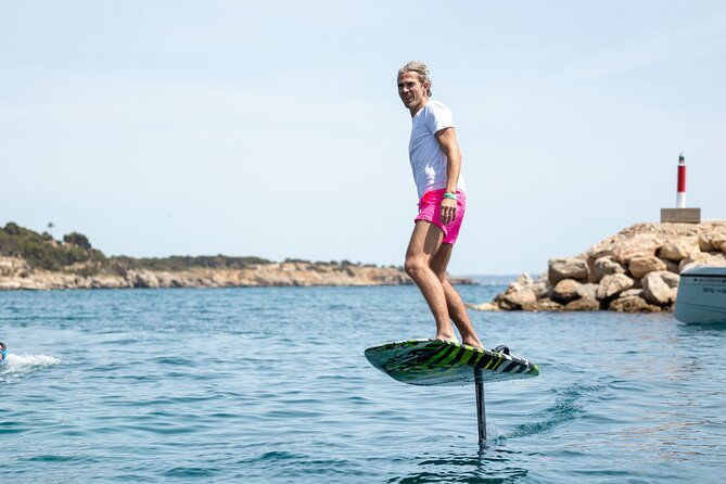e-foil-academy-mallorca-learn-to-fly-over-the-sea