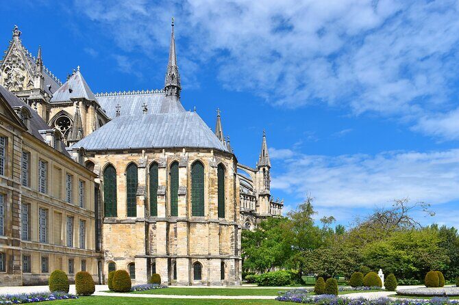 e-Scavenger hunt Reims: Explore the city at your own pace - What to Expect at Each Stop