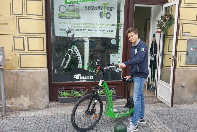 e-scooter-grand-city-tour-small-group-with-private-option