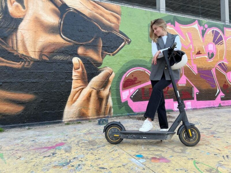 e-scooter-guided-exploration-of-barcelona