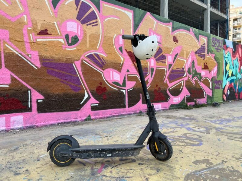e-scooter-guided-exploration-of-barcelona