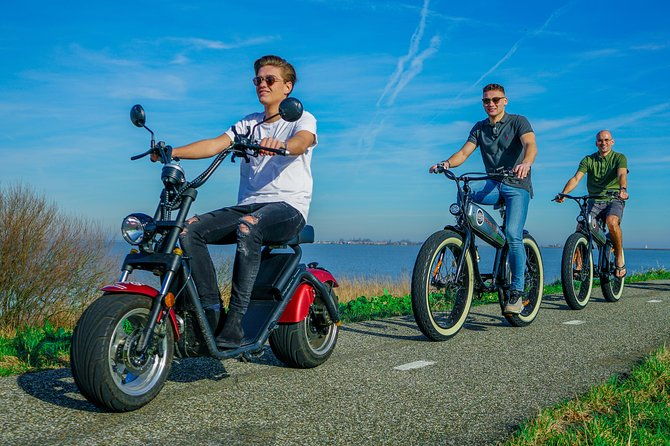 e-scooter-rental-volendam-countryside-of-amsterdam-2