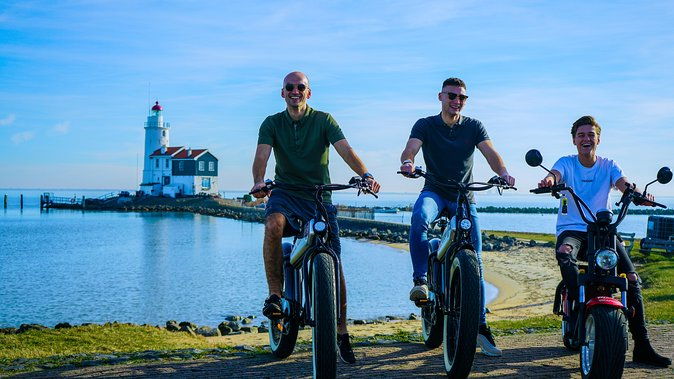 e-scooter-rental-volendam-countryside-of-amsterdam