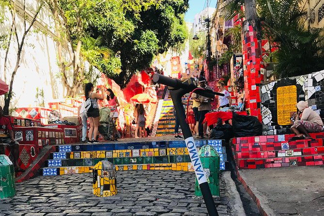 e-scooter-ride-lapa-santa-teresa-selaron-stairs