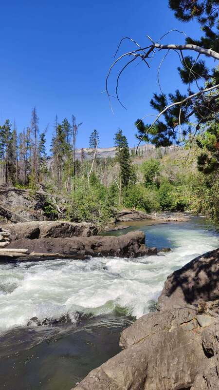 eagle-lake-bc-hidden-waterfalls-tour-4x4