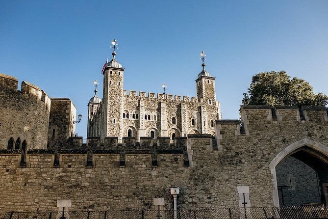 early-access-tower-of-london-tour-with-opening-ceremony-cruise