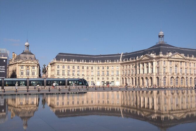 early-bird-city-tour-nice-morning-walk-in-bordeaux