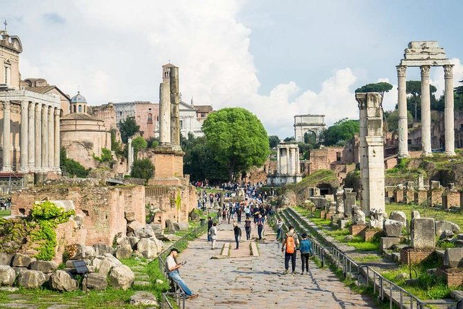 early-colosseum-roman-forum-and-palatine-hill-guided-tour