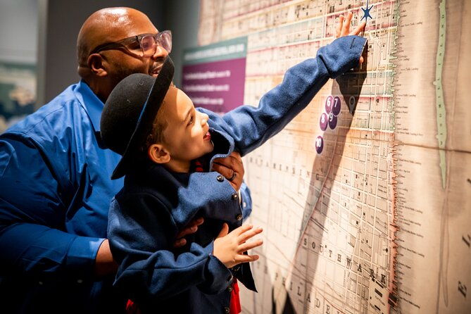 early-entry-museum-of-the-american-revolution-admission-1-hour-guided-tour-2