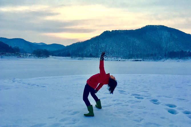 early-morning-fantasy-snow-crossing-experience