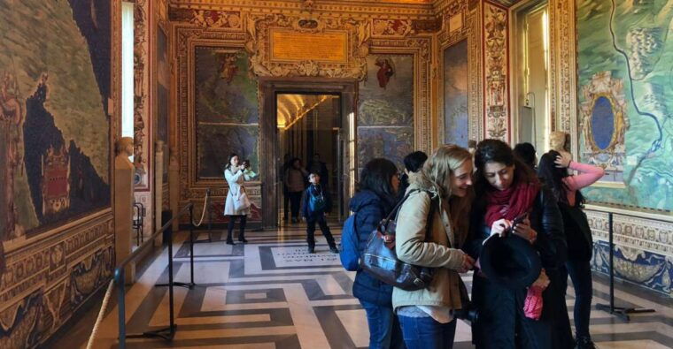 early-morning-small-group-vatican-museums-tour