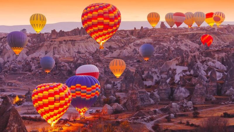 early-morning-sunrise-hot-air-ballooning-tour-of-cappadocia