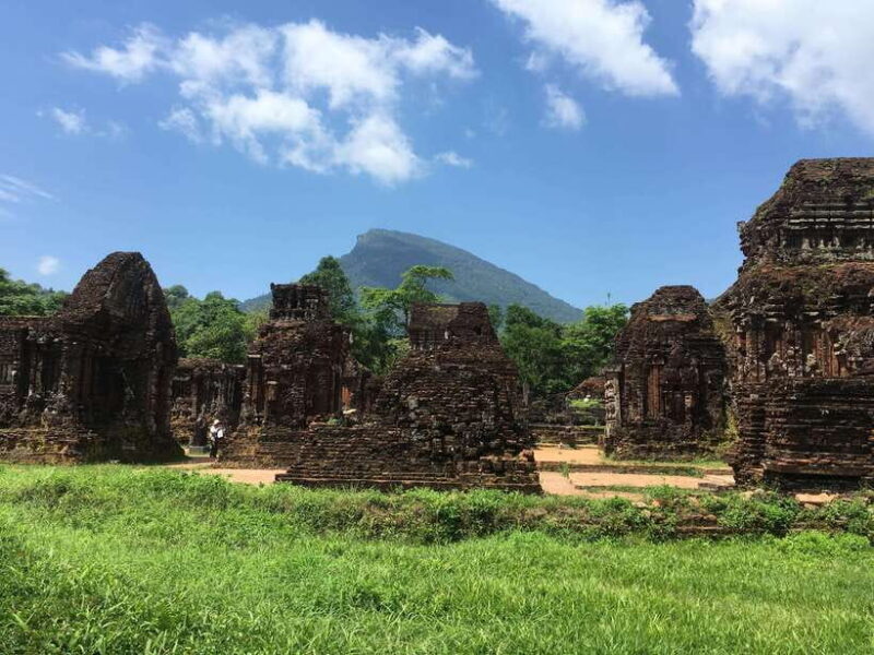 Early My Son tour/transfer to avoid crowd and the heat - Key Points