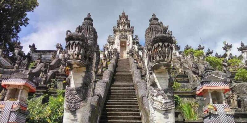 east-bali-lempuyang-temple-tirta-gangga-and-taman-ujung