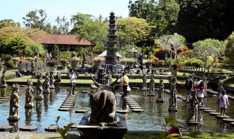 East Bali: Lempuyang Temple, Tirta Gangga & Virgin Beach - FAQ