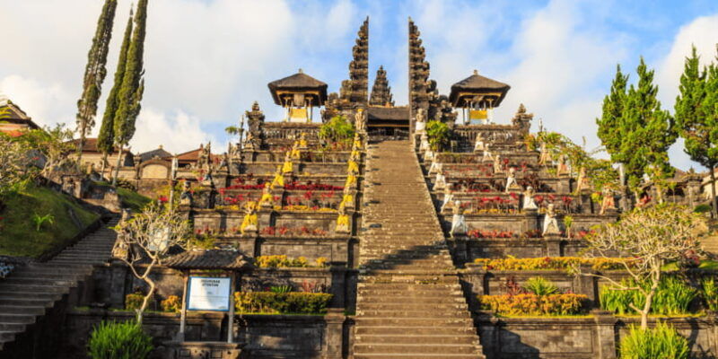 east-bali-tour-all-in-lempuyang-tirta-gangga-besakih