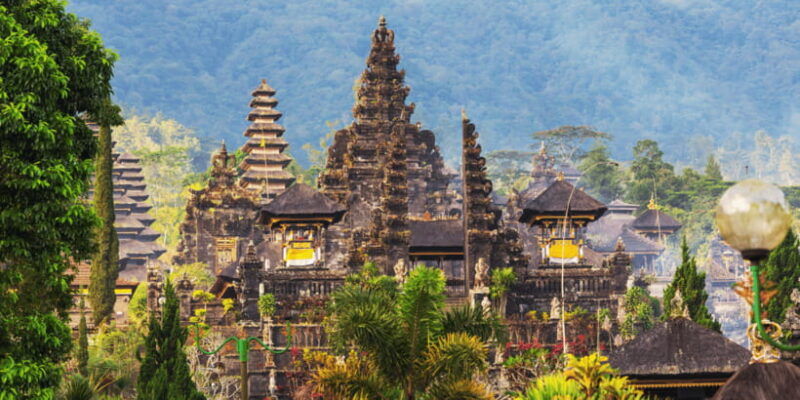 east-bali-tour-all-in-lempuyang-tirta-gangga-besakih