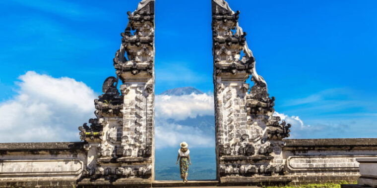 east-bali-tour-all-in-lempuyang-tirta-gangga-besakih